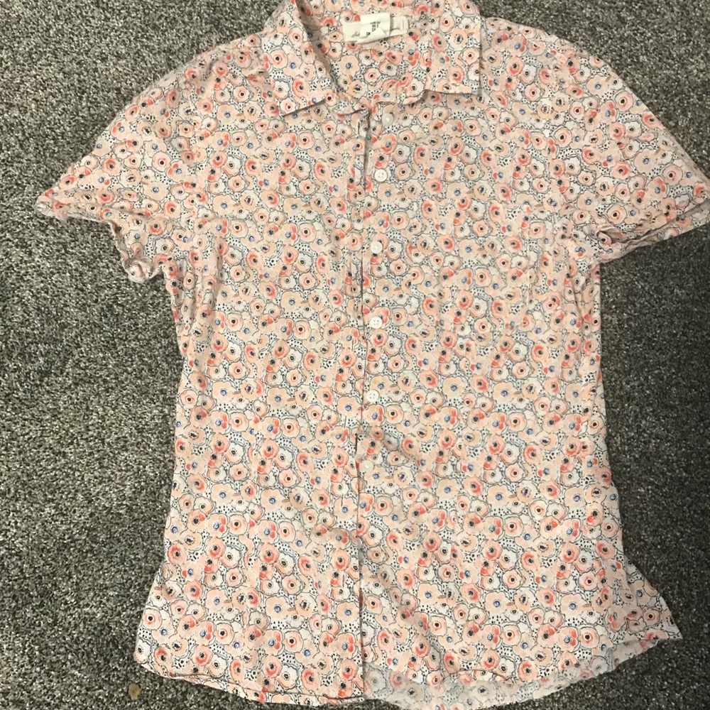 H&m floral button up top with pocket